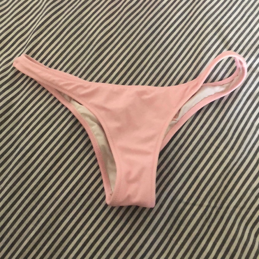 Itsy bikini bottom